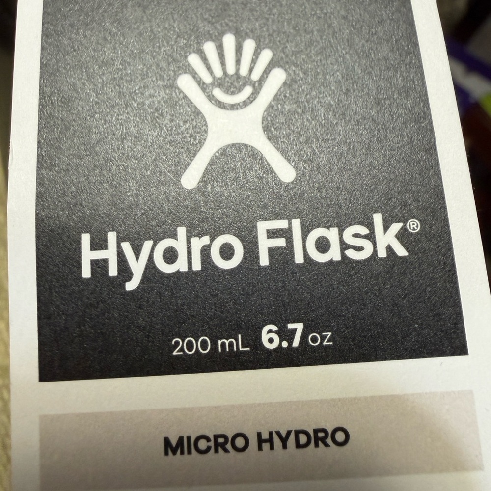 Hydro Flask Matte Black Bottle - Picture 3 of 10